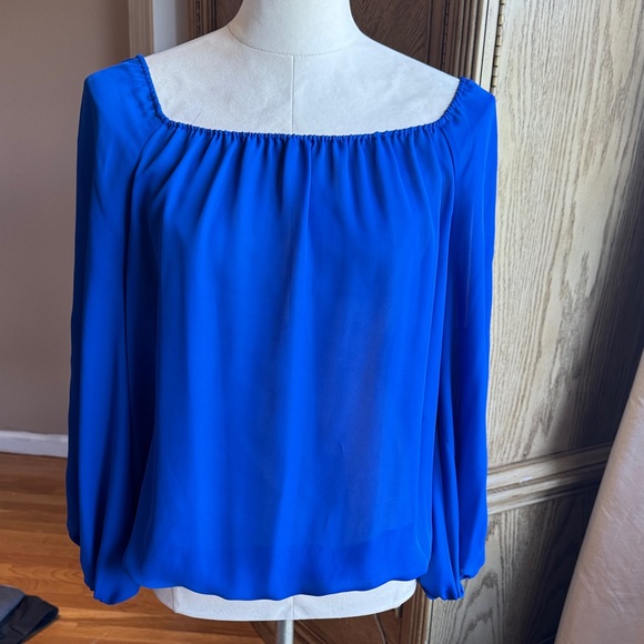 NWOT Vince Camuto Royal blue top with long cold shoulders - Picture 1 of 6